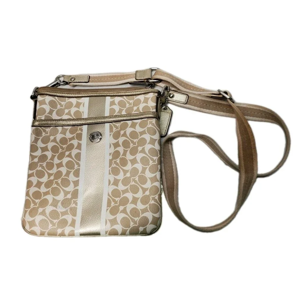 COACH SWINGPACK CROSSBODY WHITE KHAKI SIGNATURE